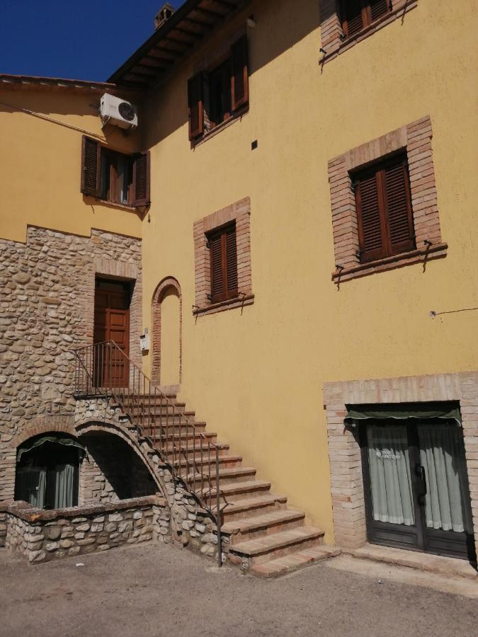Sulle Orme Di Francesco Appartamento Blu Bastia Umbra Exterior foto